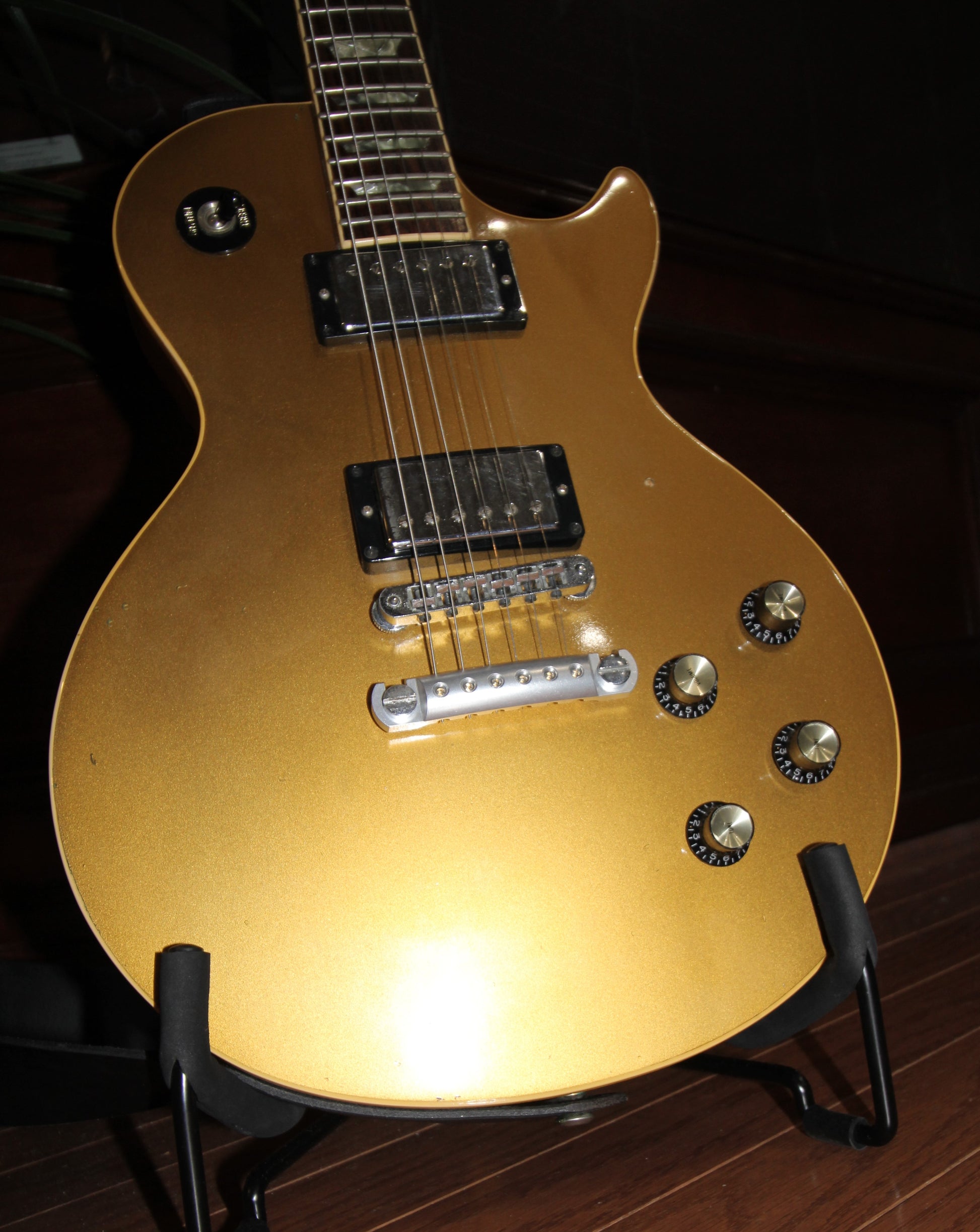 Gibson Les Paul Goldtop with CNC Aluminum Stopbar 