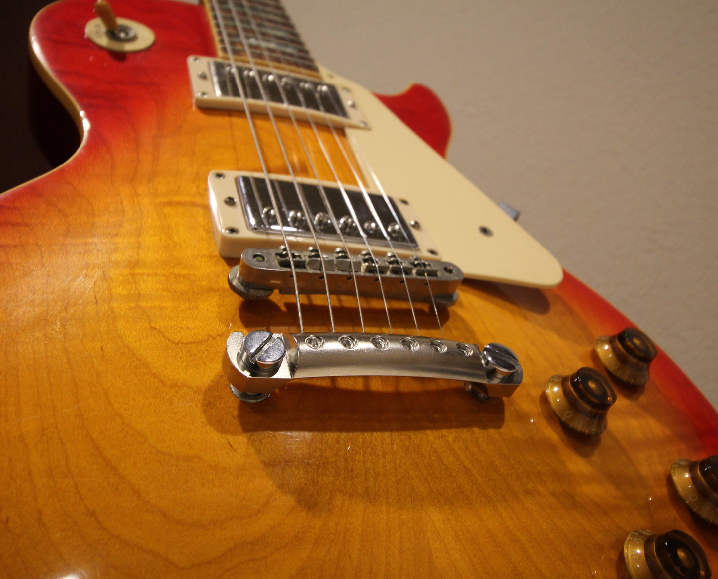 Nickel plated CNC Aluminum Stopbar installed on Sunburst Gibson Les Paul